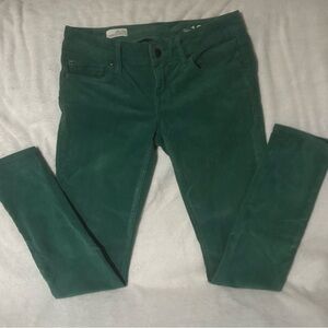 GAP Women's Soft Corduroy Skinny Pants in Forest Green